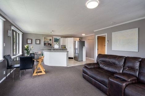 Photo of property in 50 Elwyn Crescent, Green Island, Dunedin, 9018