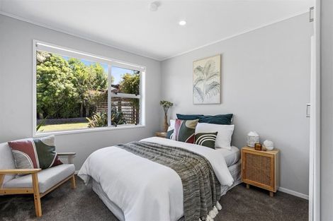 Photo of property in 30 Clivedon Place, Redwood, Christchurch, 8051