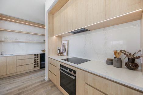 Photo of property in 102 Pelorus Avenue, Poraiti, Napier, 4182