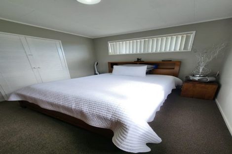 Photo of property in 58 Sharland Avenue, Manurewa, Auckland, 2102
