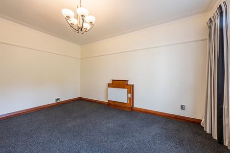 Photo of property in Ionian Flats, 123-125 Brougham Street, Mount Victoria, Wellington, 6011