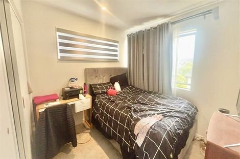 Photo of property in 28 Routley Drive, Glen Eden, Auckland, 0602