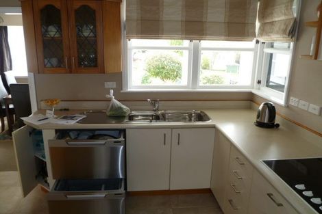 Photo of property in 18 Churchill Avenue, Hokowhitu, Palmerston North, 4410