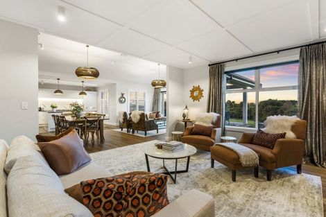 Photo of property in 90 Bushlake Way, Kingseat, Papakura, 2580