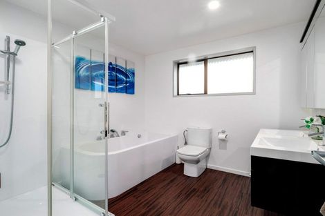 Photo of property in 30 Connemara Drive, Northwood, Christchurch, 8051