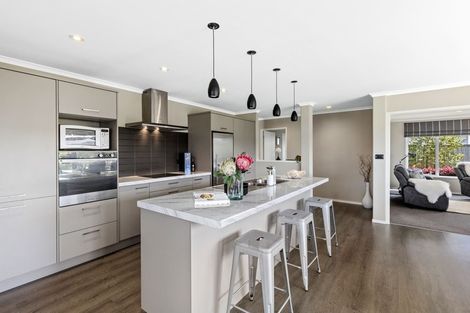 Photo of property in 83 Pohutukawa Parade, Riverhead, 0820