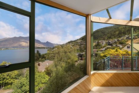 Photo of property in 23 Golden Terrace, Queenstown, 9300