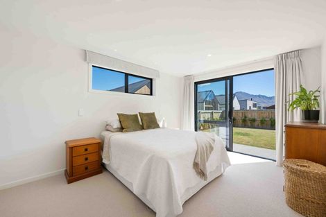 Photo of property in 6 Moonstone Street, Albert Town, Wanaka, 9305