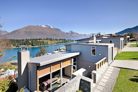 Photo of property in 7 Earnslaw Terrace, Queenstown, 9300