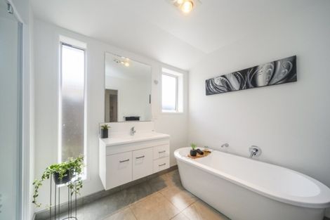 Photo of property in 14 Macdonald Heights, Feilding, 4702