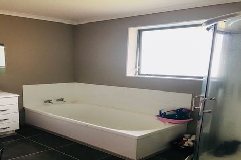 Photo of property in 2 Karamu Terrace, Pyes Pa, Tauranga, 3112