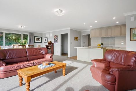 Photo of property in 18 Saint Andrews Hill Road, Mount Pleasant, Christchurch, 8081