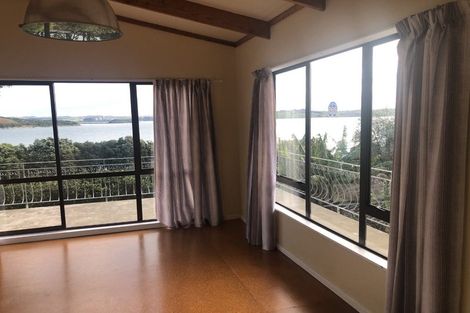 Photo of property in 16 Cliff Street, Onerahi, Whangarei, 0110