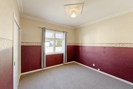 Photo of property in 16 Shamrock Street, Takaro, Palmerston North, 4412