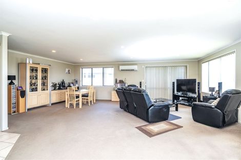 Photo of property in 4 Raddington Way, Huntington, Hamilton, 3210