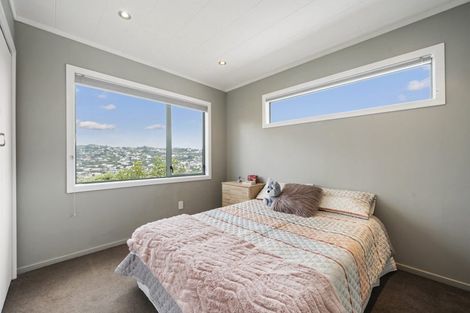 Photo of property in 11 Southern Cross Crescent, Island Bay, Wellington, 6023