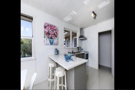 Photo of property in 14 Sunhaven Avenue, Glenfield, Auckland, 0629