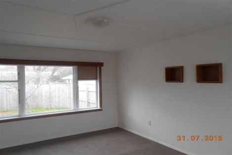 Photo of property in 26 Robert Street, Newlands, Wellington, 6037