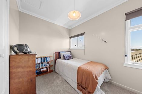 Photo of property in 1/1 Wilton Street, Westown, New Plymouth, 4310