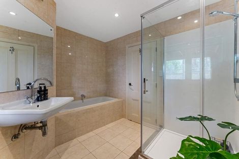 Photo of property in 4 Hinemoa Terrace, Birkenhead, Auckland, 0626