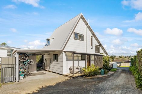 Photo of property in 17 Zealandia Road, Manly, Whangaparaoa, 0930