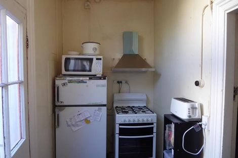 Photo of property in 68 Thompson Street, Mount Cook, Wellington, 6011