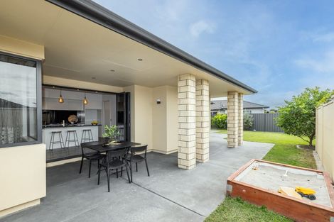 Photo of property in 7 Rotoiti Way, Poraiti, Napier, 4112
