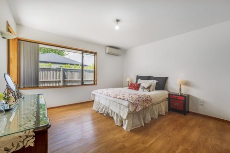 Photo of property in 17 Worthy Street, Ilam, Christchurch, 8041