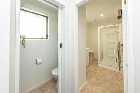 Photo of property in 2 Parkes Avenue, Saint Johns Hill, Whanganui, 4501