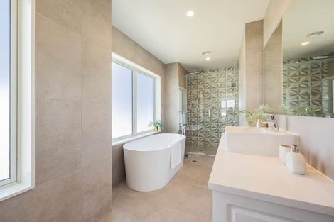 Photo of property in 42 Takurua Terrace, Orewa, 0931