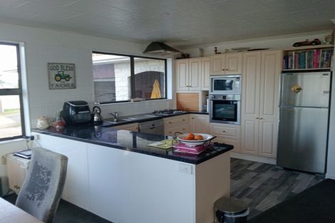 Photo of property in 5 Papatotara Road, Tuatapere, 9620