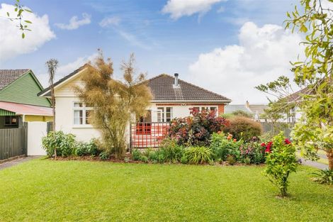 Photo of property in 55 Savage Crescent, West End, Palmerston North, 4412