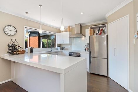 Photo of property in 4 Glenburn Place, Avonhead, Christchurch, 8042