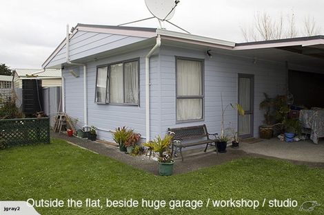 Photo of property in 84 Hillcrest Drive, Kelvin Grove, Palmerston North, 4414