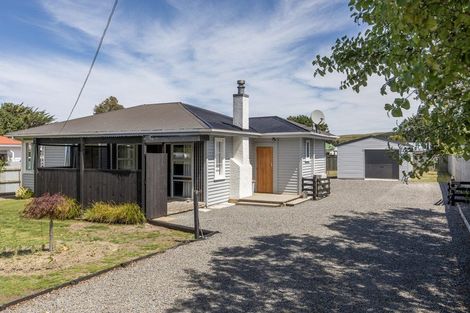 Photo of property in 20 Blake Street, Porangahau, 4293