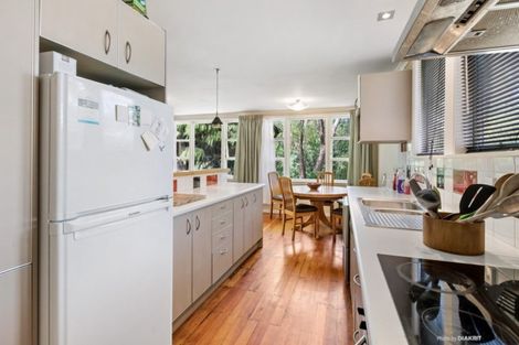 Photo of property in 44 Pinehaven Road, Pinehaven, Upper Hutt, 5019