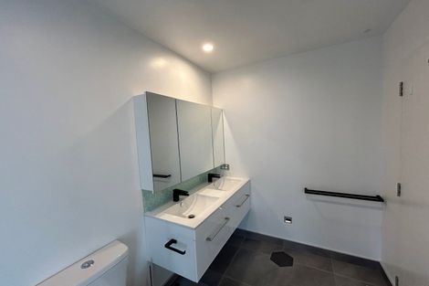 Photo of property in 6 Mataraki Place, Wanaka, 9305