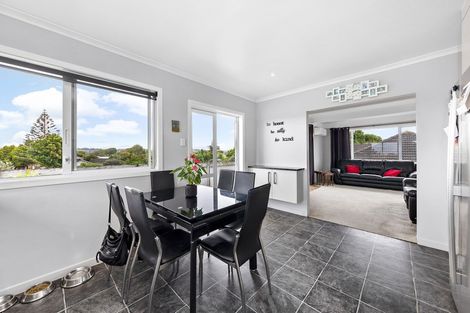 Photo of property in 5 Matapouri Road, Mangere Bridge, Auckland, 2022