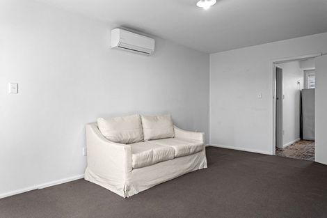 Photo of property in 3/135 Aikmans Road, Merivale, Christchurch, 8014