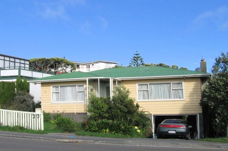 Photo of property in 20 Horokiwi Road West, Newlands, Wellington, 6037