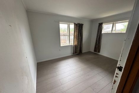 Photo of property in 42 Russell Road, Manurewa, Auckland, 2102