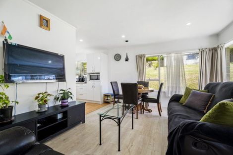 Photo of property in 2/43 Archers Road, Hillcrest, Auckland, 0629