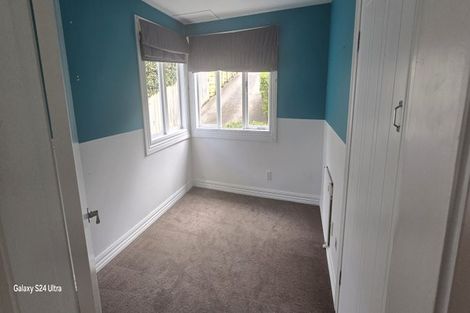 Photo of property in 25 Glenfern Road, Mellons Bay, Auckland, 2014