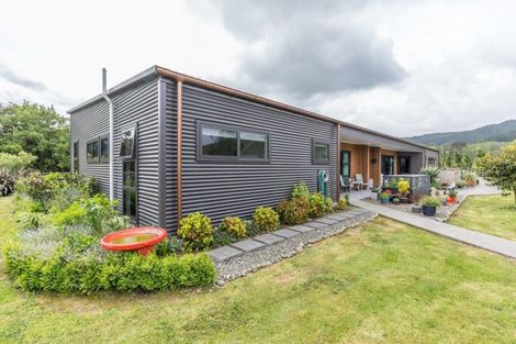 Photo of property in 126 Gladstone Road, Levin, 5571