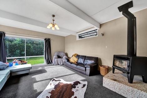 Photo of property in 11 Manawapou Road, Hawera, 4610