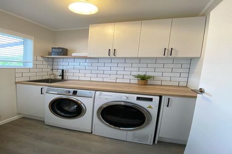 Photo of property in 127 Apollo Parade, Milson, Palmerston North, 4414