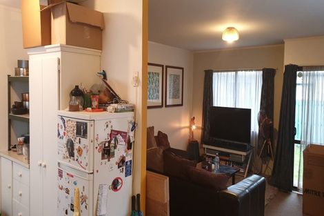 Photo of property in 2/43 Station Road, Takanini, 2112