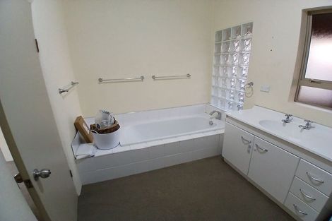Photo of property in 7 Elizabeth Grove, Stratford, 4332