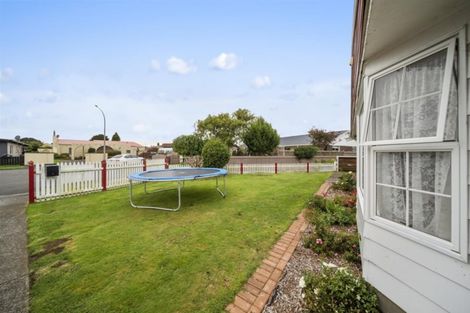 Photo of property in 27 Kowhai Street, Hawera, 4610