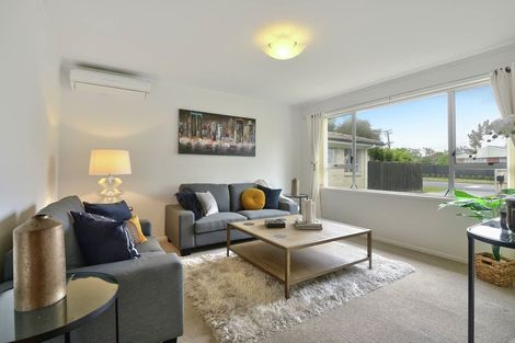 Photo of property in 33 Mccrystal Avenue, Eastern Beach, Auckland, 2012